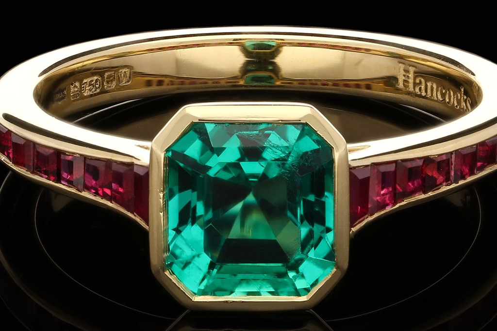Colombian Emerald Ring with Calibre-Cut Ruby Shoulders