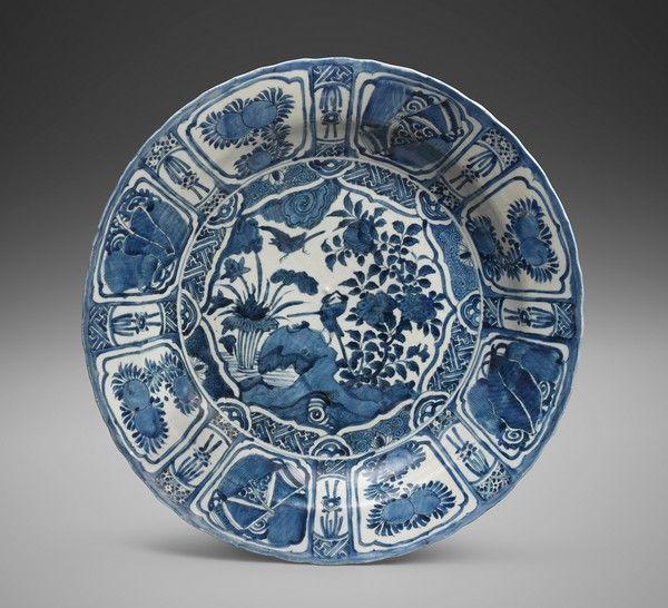 A Large Chinese 'Kraak Porselein' Charger, Ming Dynasty, Wanli Period ...