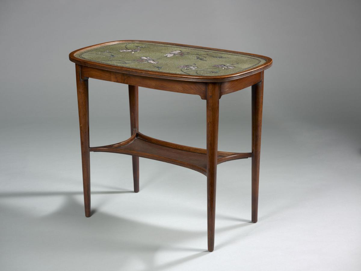 ART NOUVEAU OVAL TABLE WITH BEADWORK TOP
