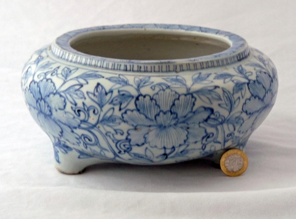 Ming Blue and White Porcelain Censer | BADA
