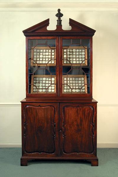 18TH CENTURY CABINET IN THE MANNER OF GILES GRENDY, English, Circa 1700-1799
