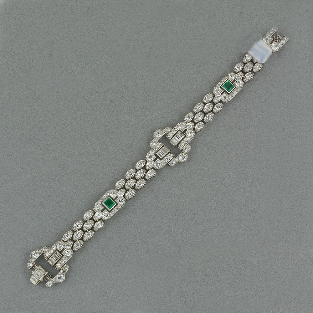 Art Deco platinum fine quality emerald diamond strap bracelet 1920c