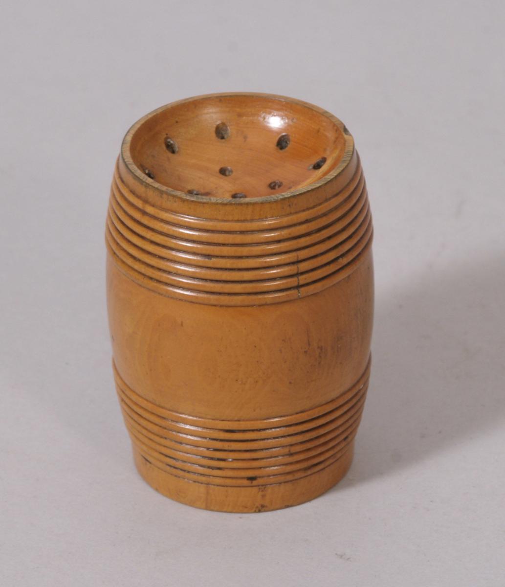 S/2449 Antique Treen 19th Century Boxwood Pounce Pot