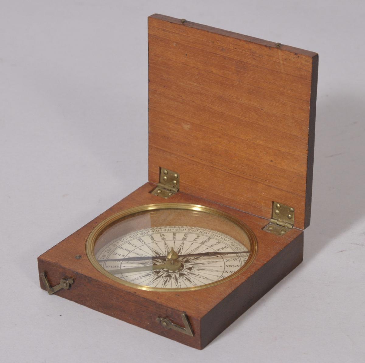 S/2560 Antique Treen 18th Century Mahogany Cased Explorer's Pocket Compass