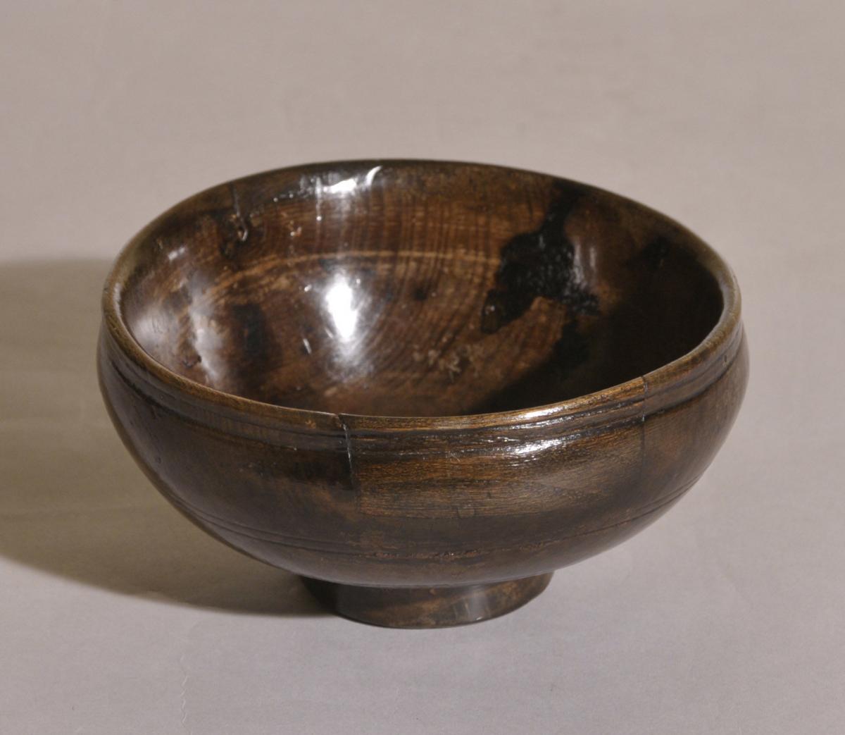 S/2581 Antique Treen 18th Century Ash Food Bowl