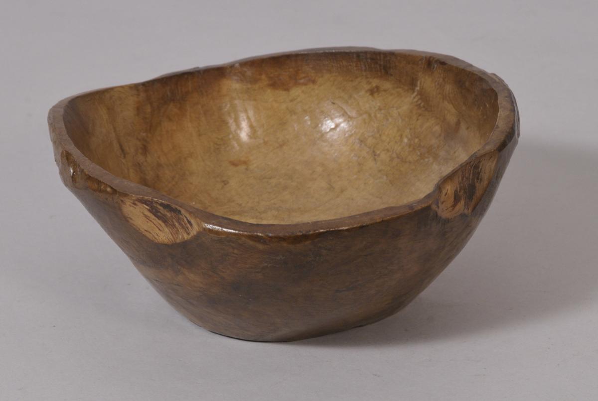 S/2596 Antique Treen 19th Century Dug Out Birch Bowl