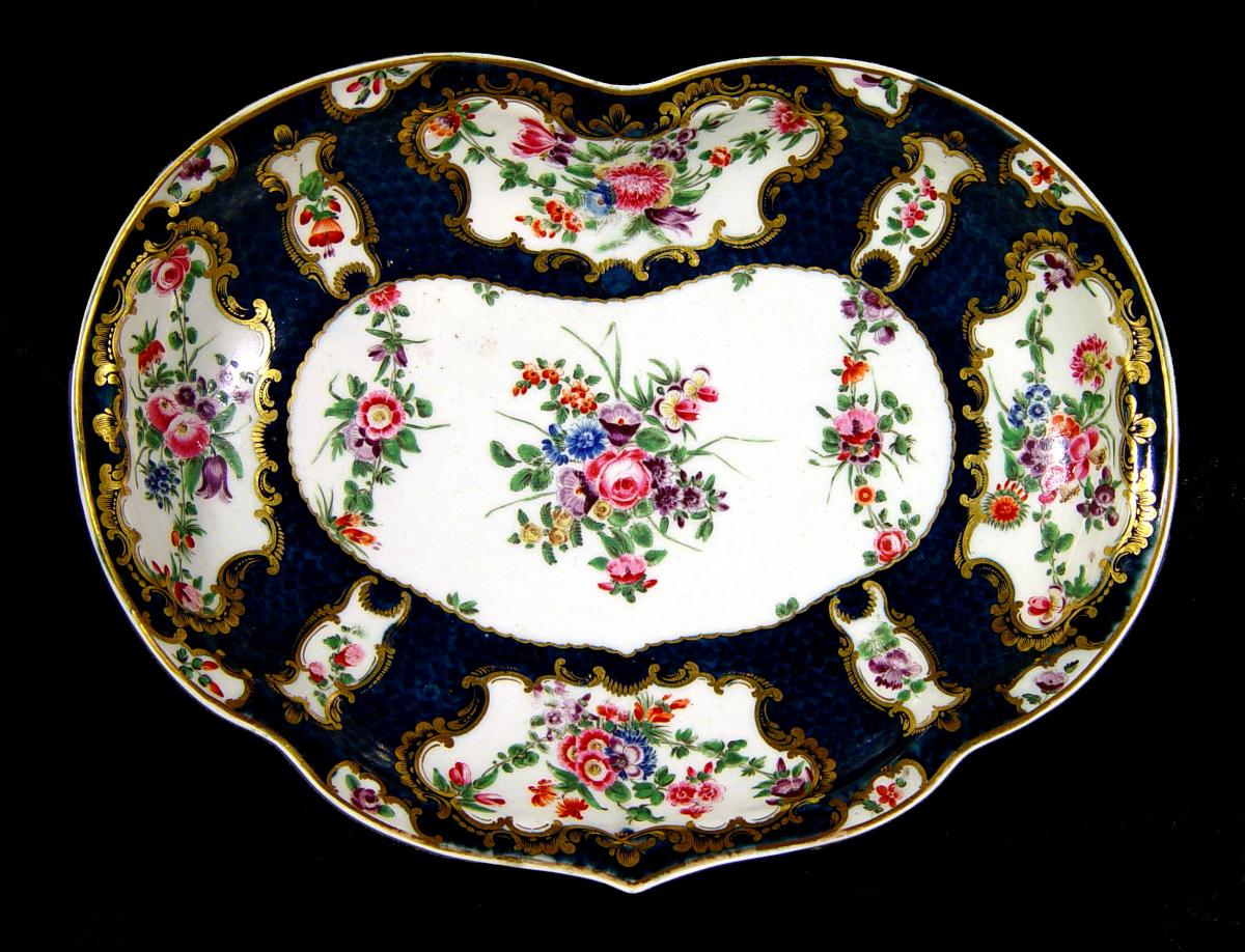 Antique English First Period Worcester Porcelain Botanical Blue Scale Kidney-Shaped Dish, Circa 1770