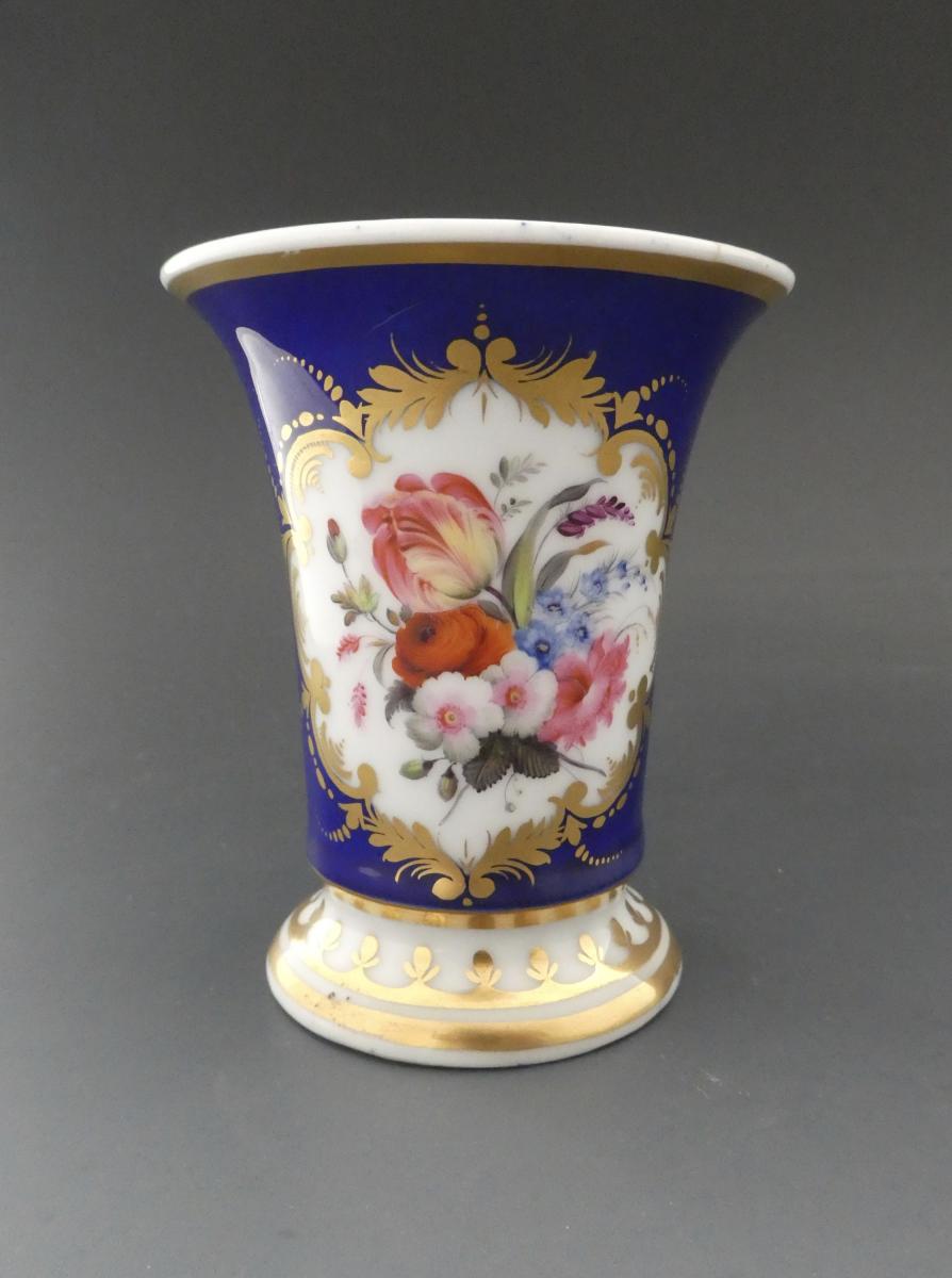 Chamberlains Worcester porcelain spill vase. c. 1820 | BADA
