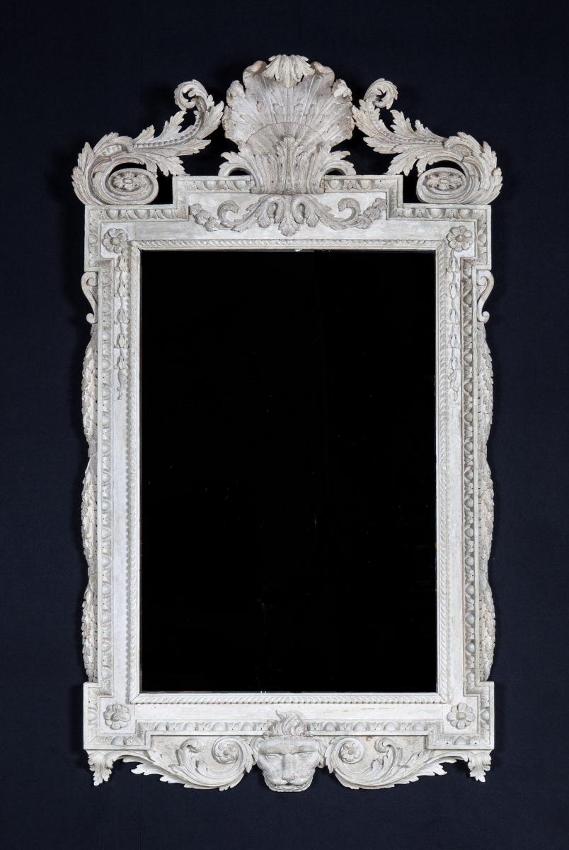 Rare William Kent Period (1684-1748) White Painted Mirror  William Kent  England, circa 1740