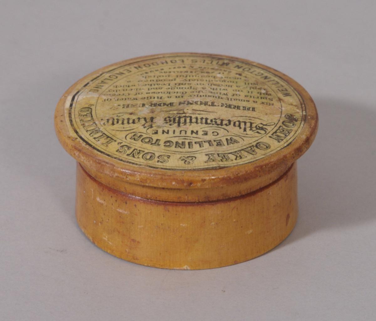 S/2805 Antique Treen 19th Century Beech Circular Lidded Box