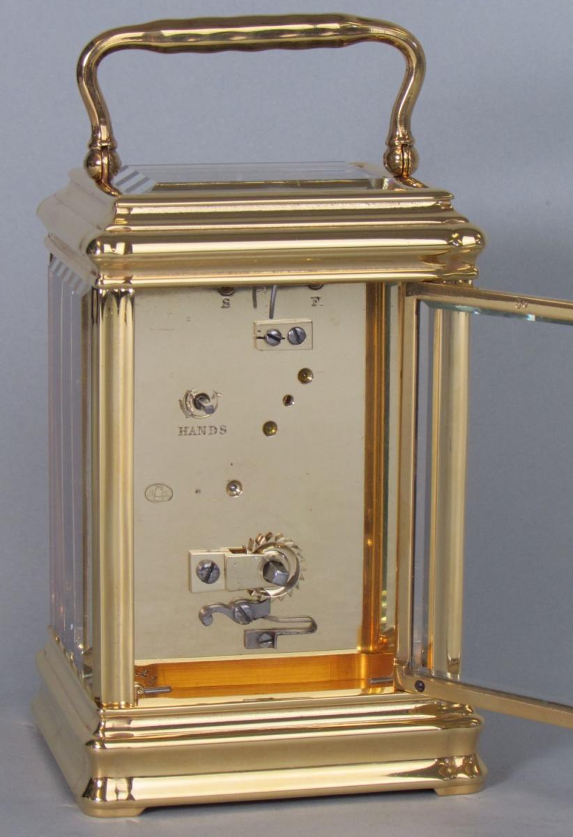 Drocourt, Paris: A timepiece Gorge carriage clock