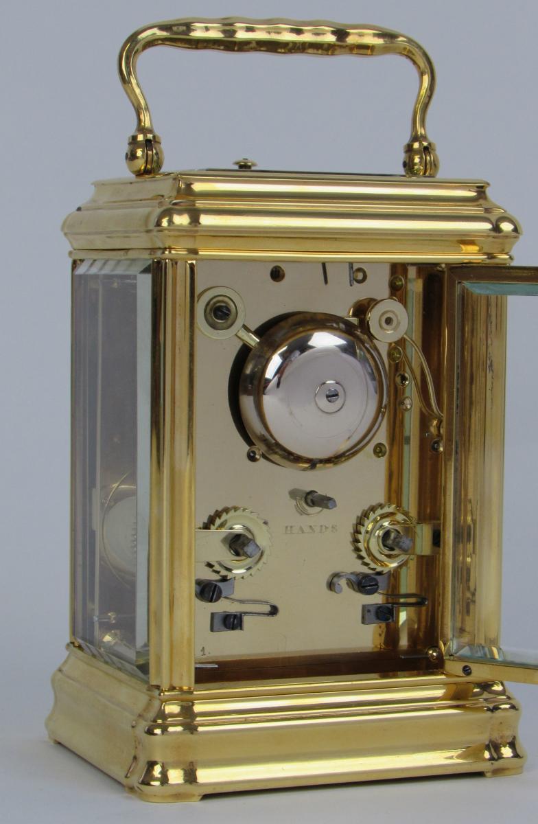 Holingue frères: A gorge striking carriage clock