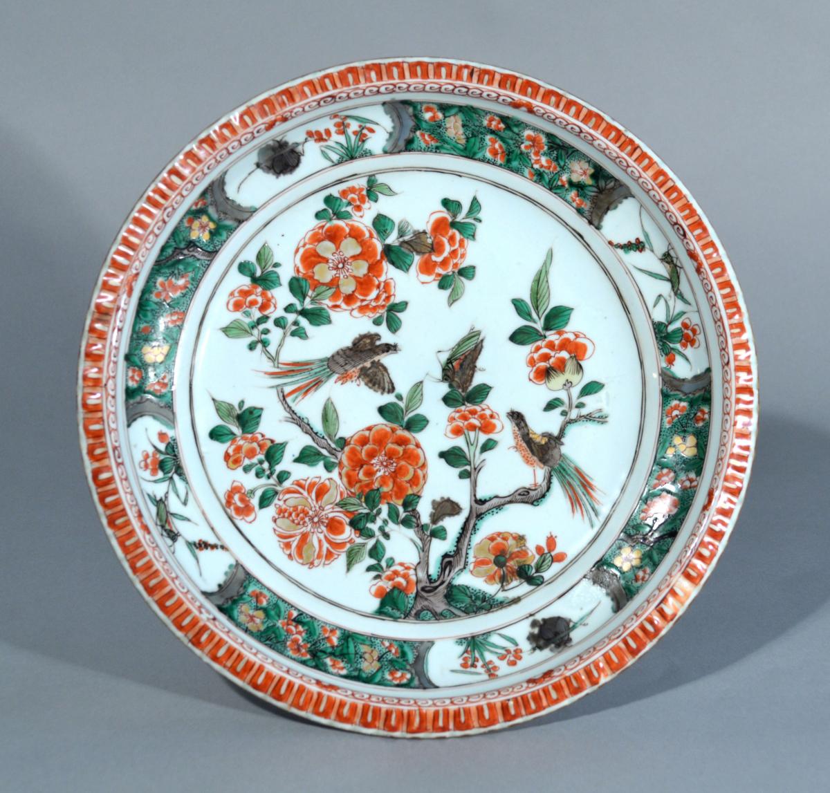 Chinese Export Porcelain Famille Verte Gadrooned Edge Dish, Kangxi Period, Circa 1700-20.