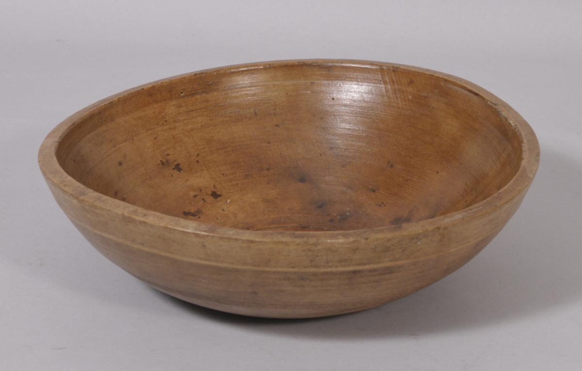 S/2900 Antique Treen 19th Century Sycamore Bowl