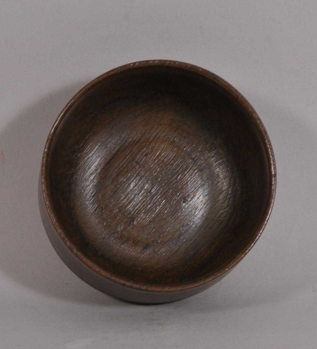 S/3196 Antique Treen 19th Century Oak Food Bowl