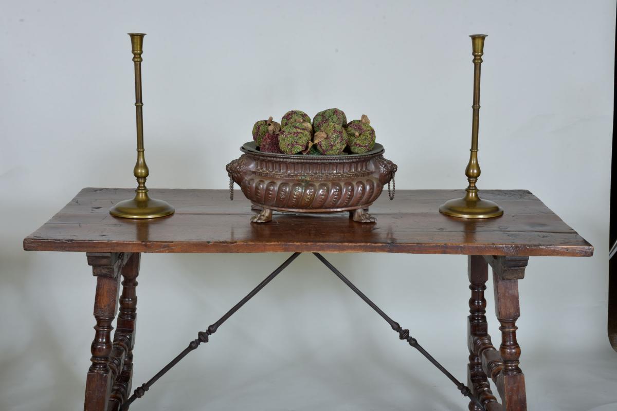 17th Century Spanish Walnut Table