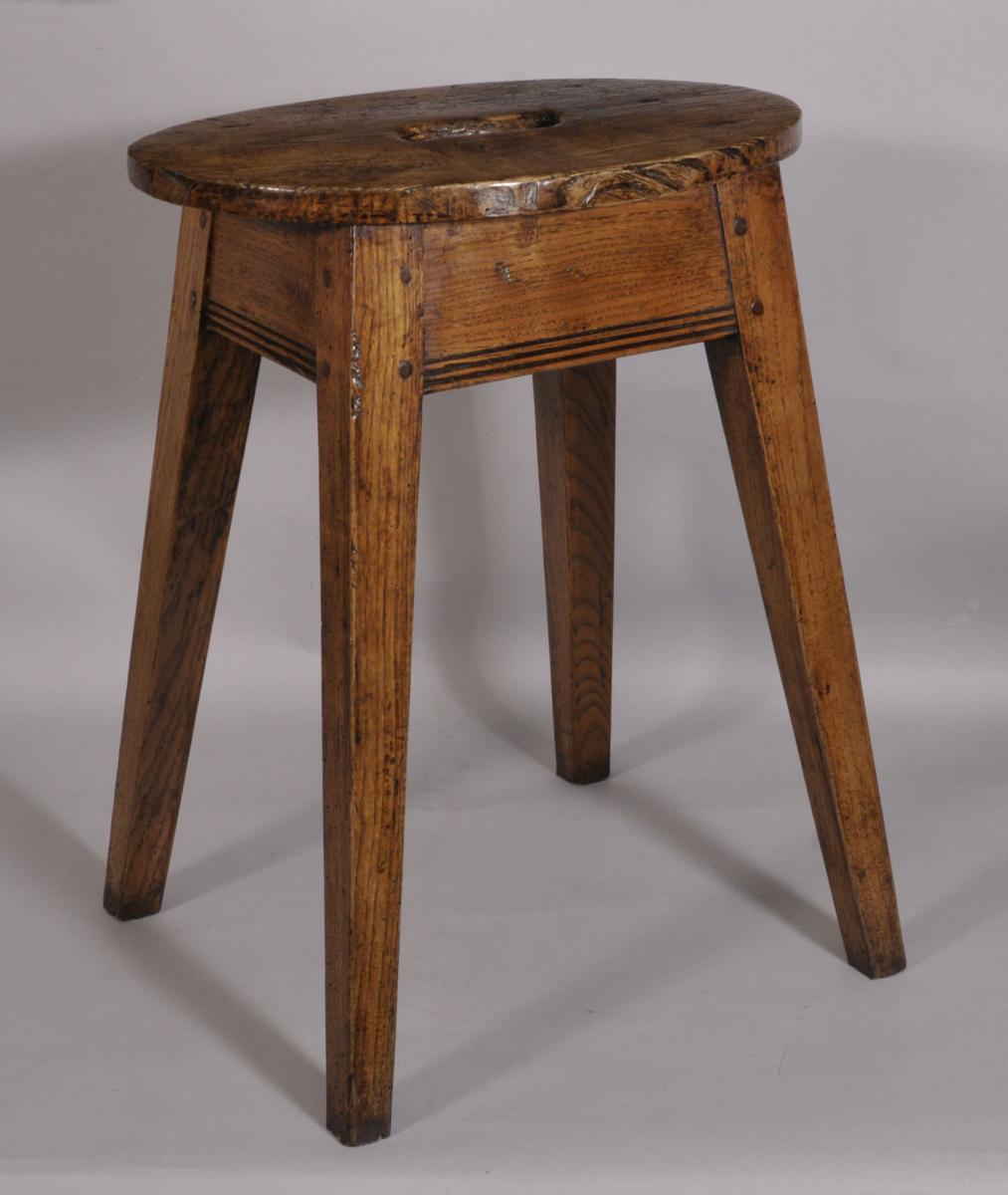 S/3236 Antique Early 19th Century Elm Stool