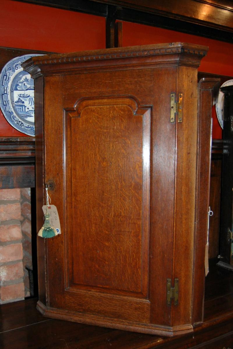 Oak Corner Cupboard, late 18th century