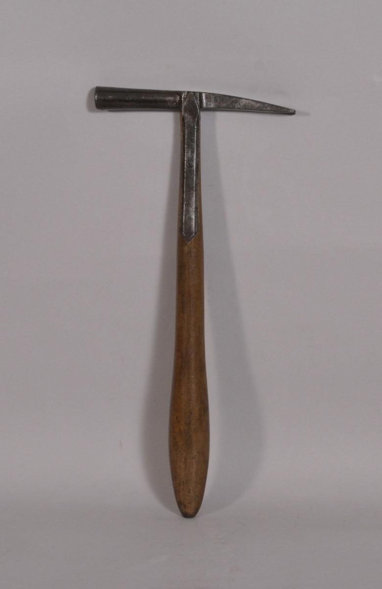 S/3457 Antique 18th Century Beech Handled Upholsterer's Hammer