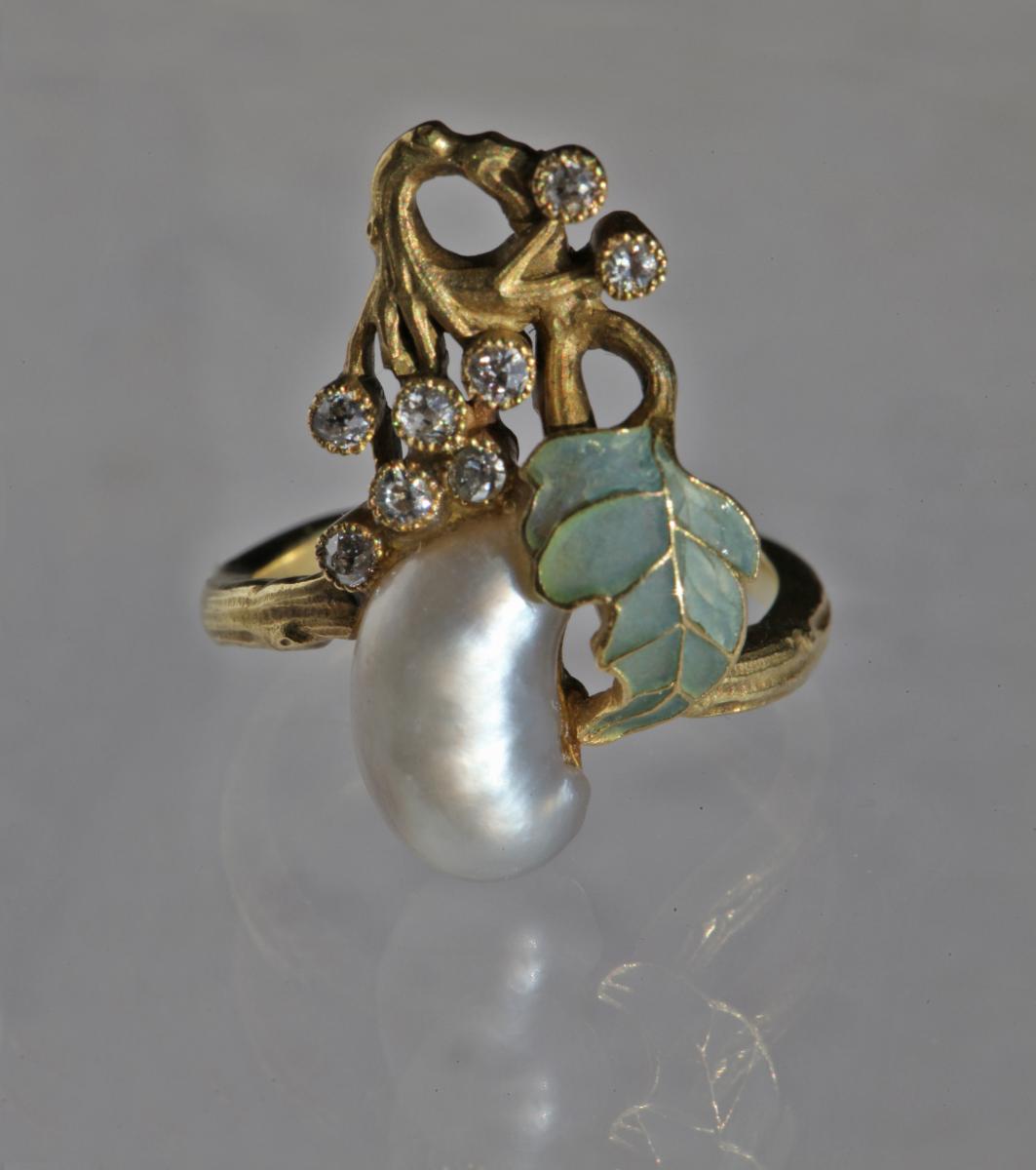 ART NOUVEAU (1890-1910) Exceptional Ring