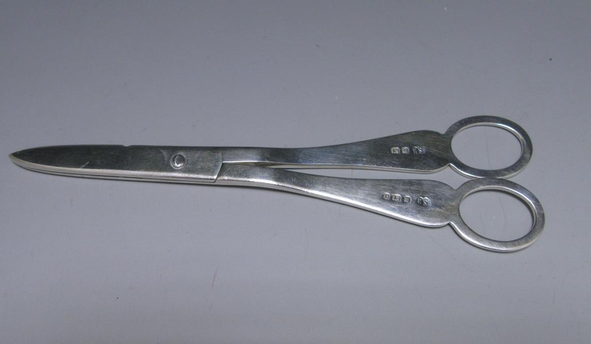 A Pair of Sterling Silver Grape Scissors / Shears