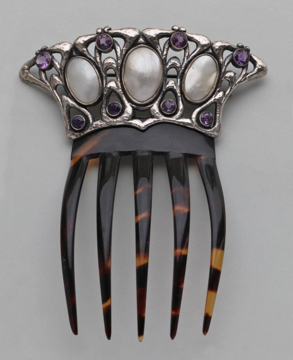Impressive Arts & Crafts Comb Attributed to GUILD OF HANDICRAFT LTD. (worked 1888-1908)
