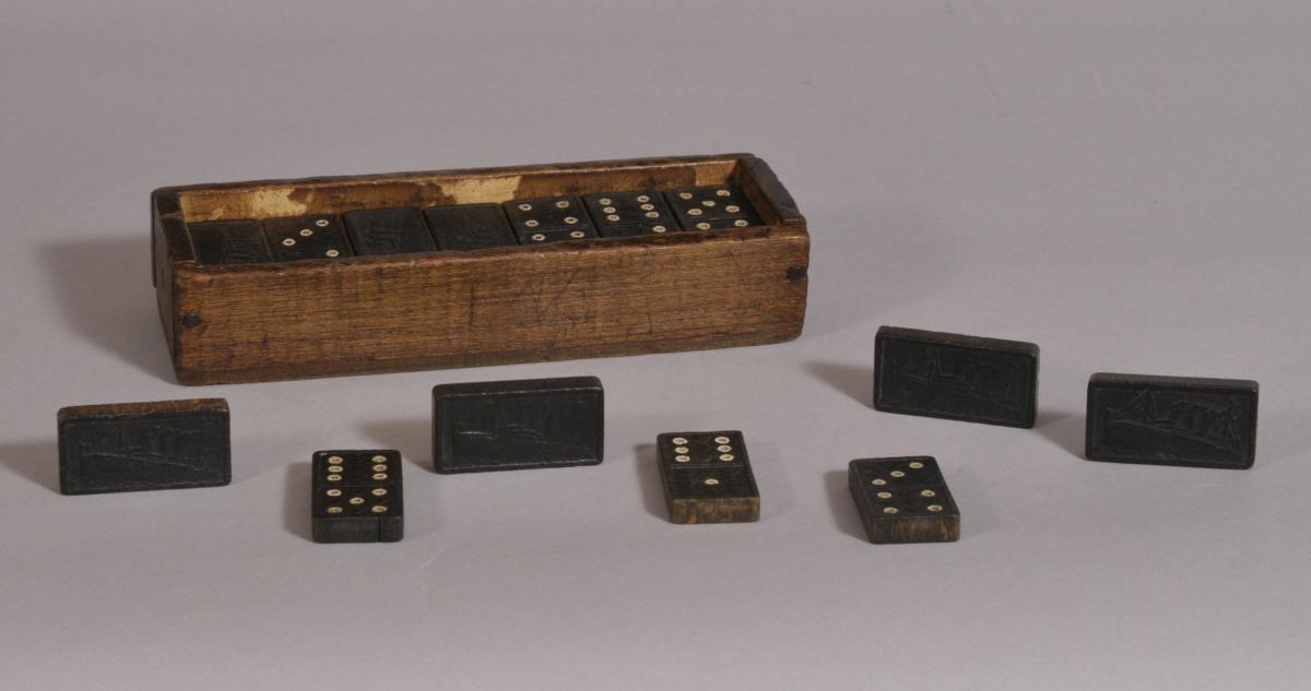 S/3551 Antique Treen 20th Century Set of 28 Queen Mary Dominoes in a Beech Box