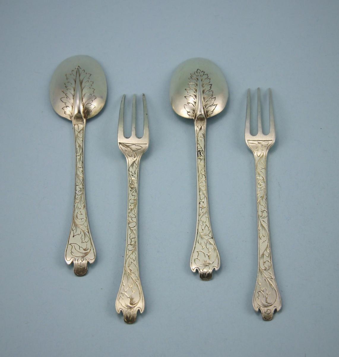 JAMES II Set of 2 Small Silver Gilt Chased Trefid Forks and Spoons. London circa 1685