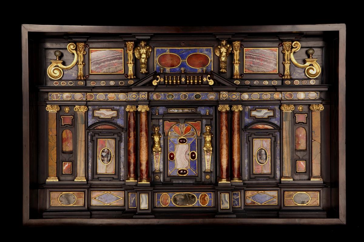 Lapis Lazuli Early Seventeenth Century Italian ( Roman Cabinet )