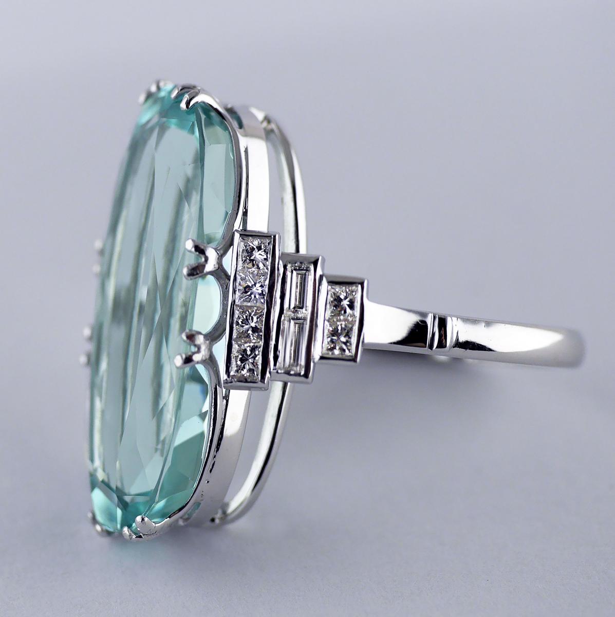 18ct Aquamarine and Diamond Ring