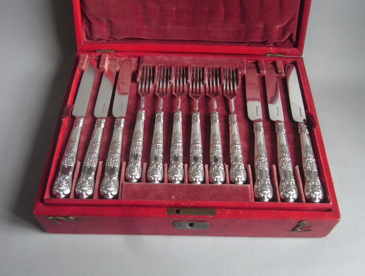 An extremely fine Cased George IV Fruit Set made in Sheffield in 1825/26 by Aaron Hadfield