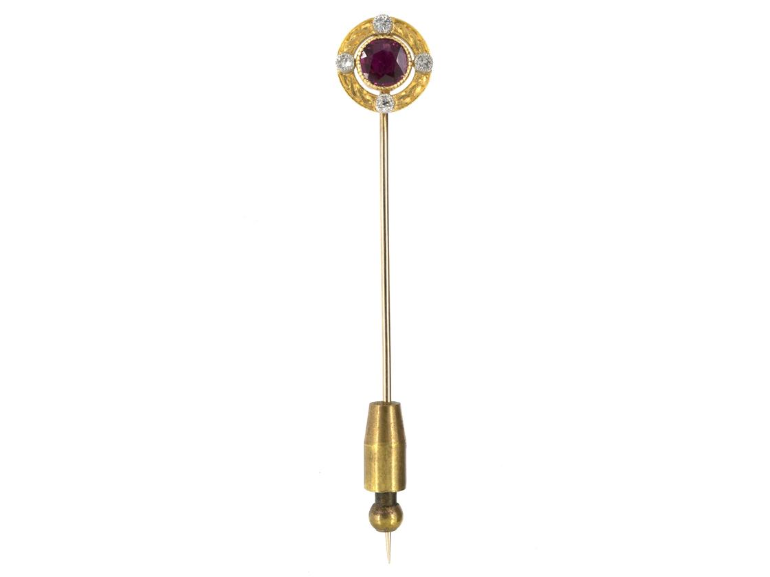 Tie Pin in Gold with a Burma Ruby Centre & Four Diamonds, circa 1920