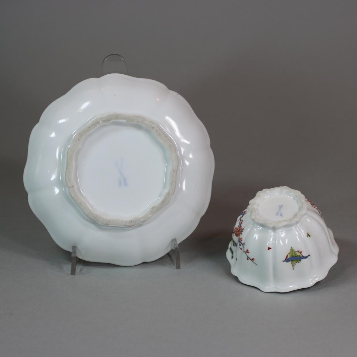Meissen octafoil teabowl
