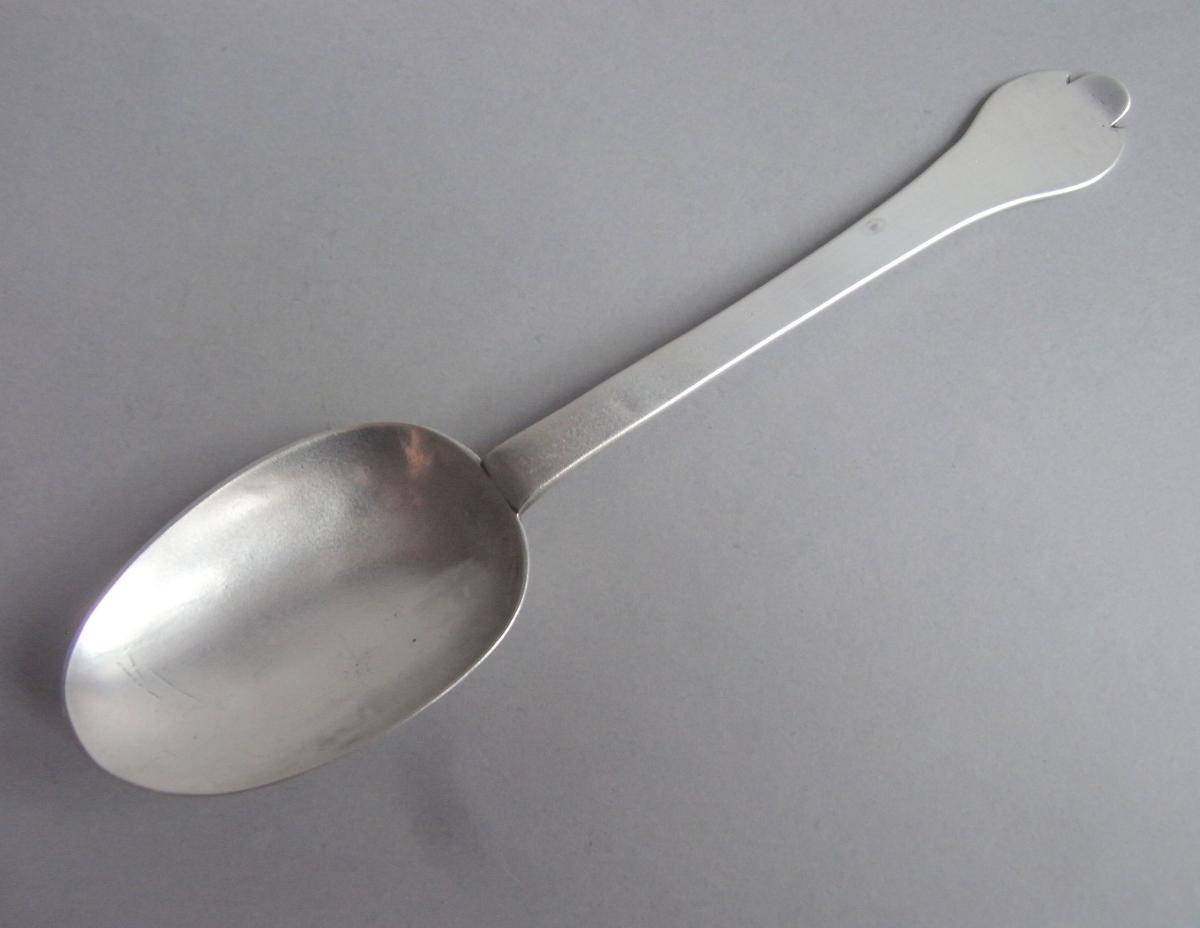 WILLIAM & MARY. A fine Trefid Spoon made in London in 1691 by Lawrence Coles