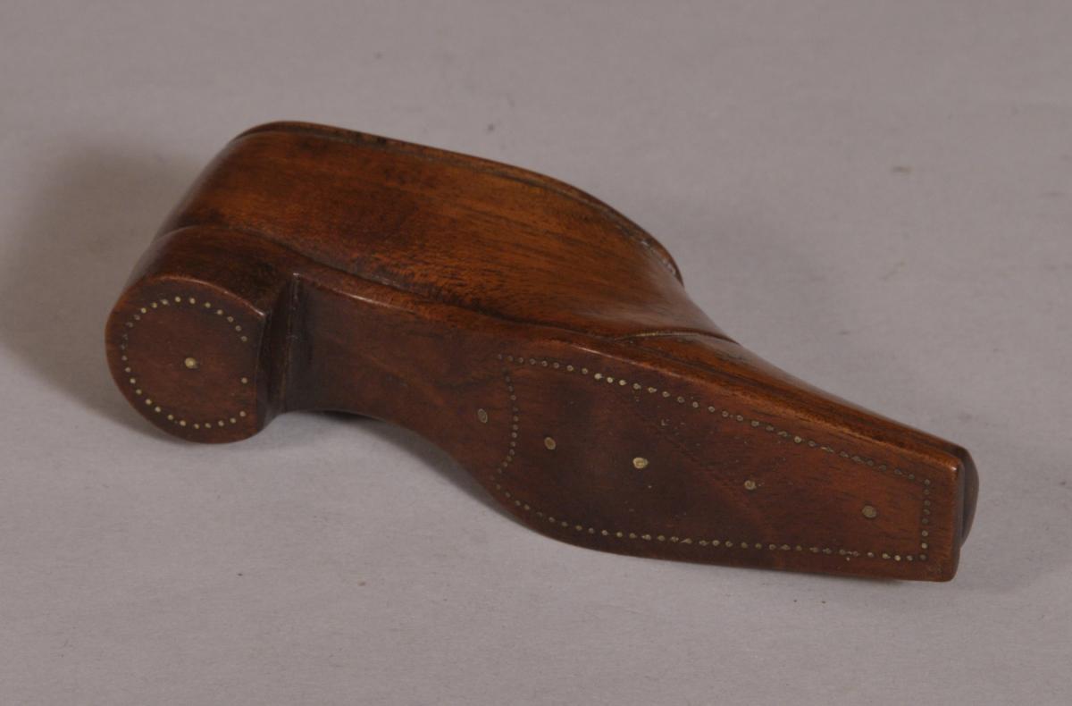 S/3682 Antique Treen 19th Century Virginia Walnut Snuff Shoe