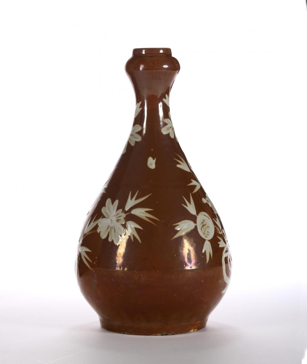 A Swatow–type ‘Feuille Morte’ Flask