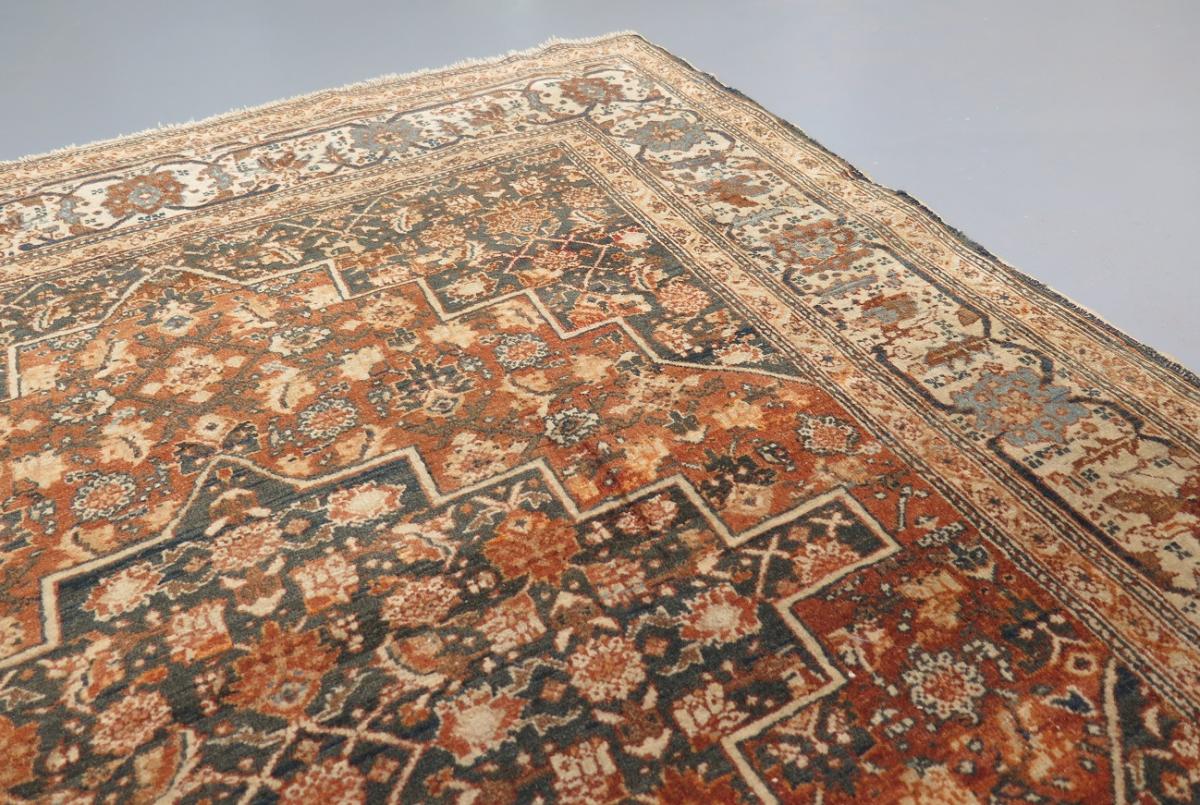 Antique Tabriz rug - Associated with Masterweaver, Hadji Jalili
