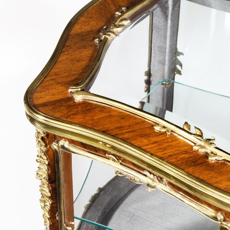 A Napoleon III kingwood bijouterie table