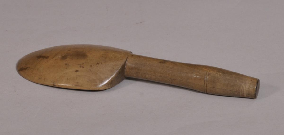 S/3734 Antique Treen 19th Century Sycamore Butter Scoop