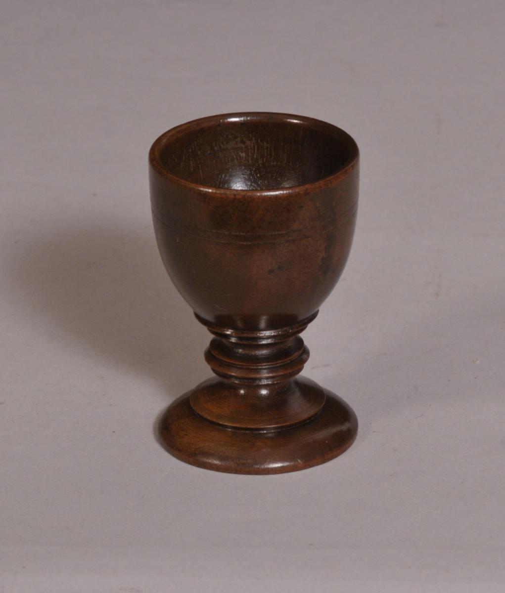 S/3739 Antique Treen 19th Century Mahogany Egg Cup