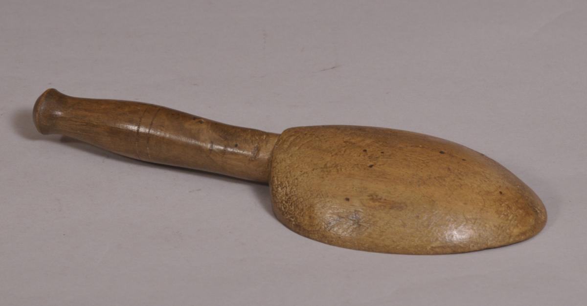 S/3735 Antique Treen 19th Century Sycamore Butter Scoop