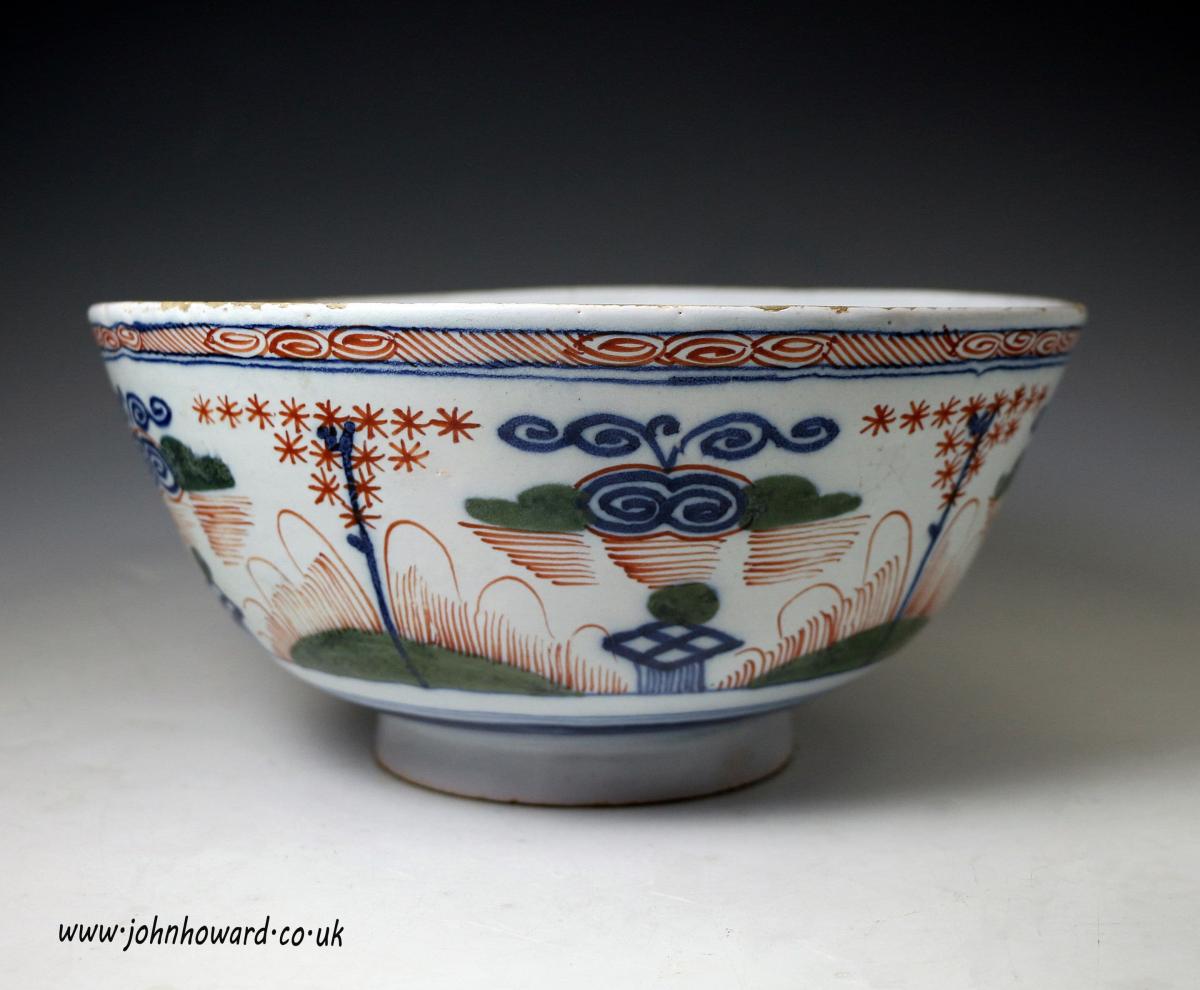 Antique English delftware Bowl, Probably Chilwell London c1715