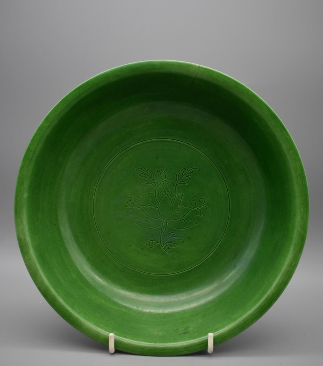 Green Glazed Deep Dish, Kangxi Period (1662- 1722)