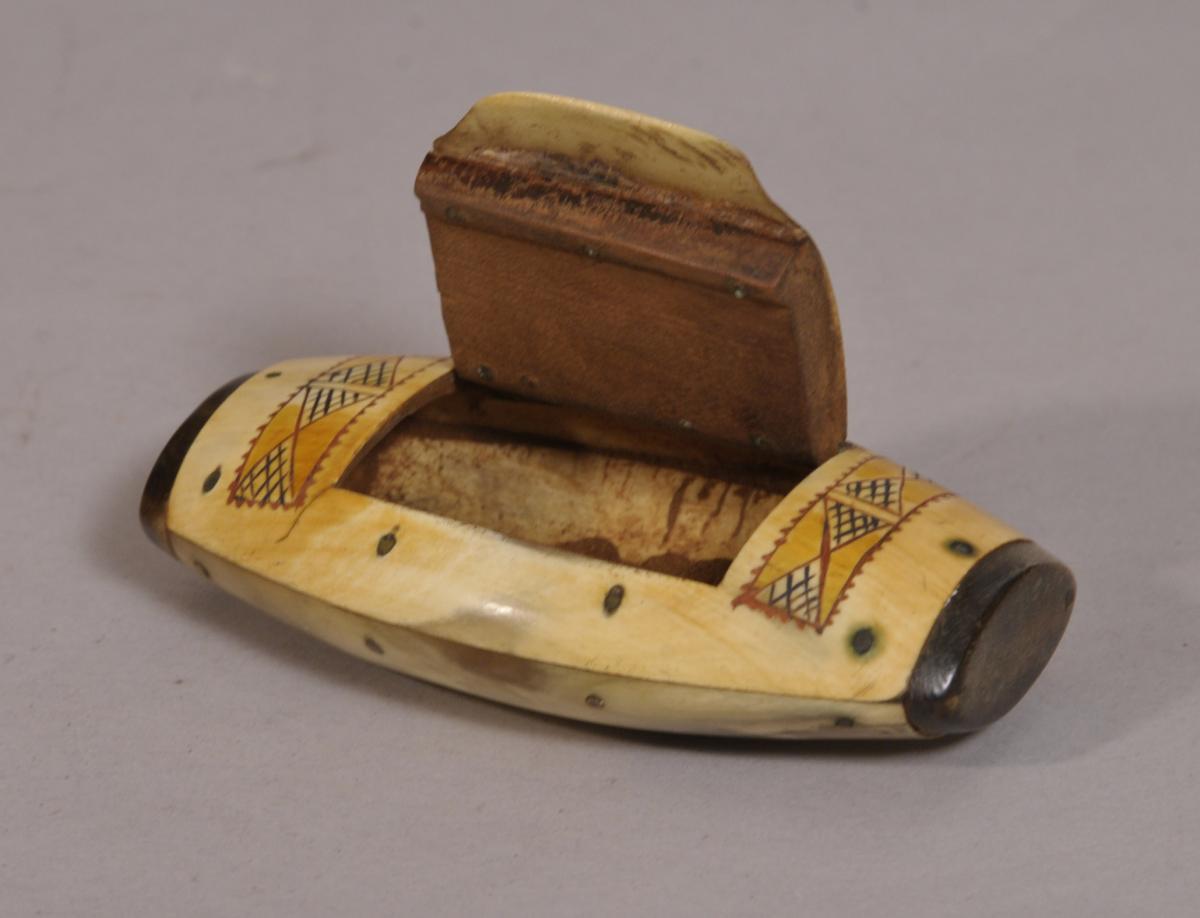 S/3767 Antique 19th Century Horn Snuff Box