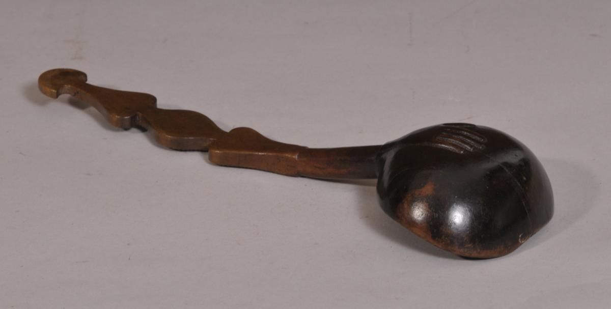 S/3778 Antique Treen 19th Century Welsh Fruitwood Love Ladle