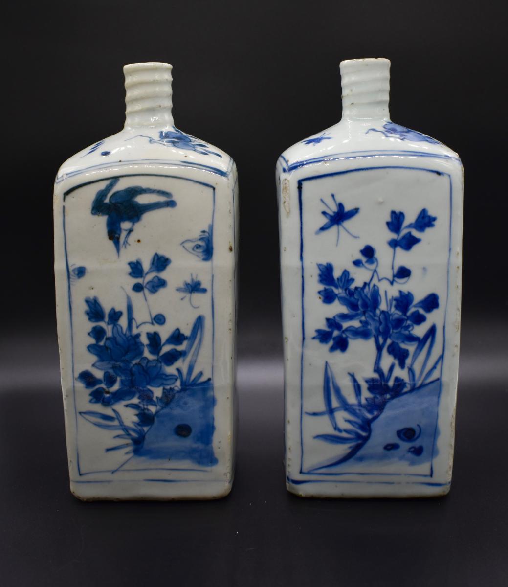 A Pair of Wanli Period Square Bottle Vases