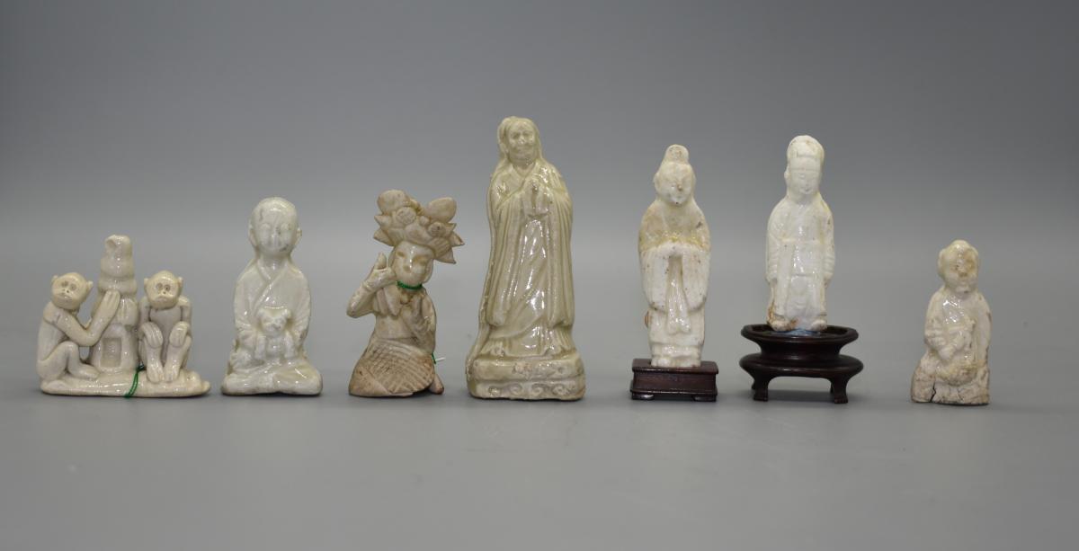 Collection of Miniature Ding-Type Figures