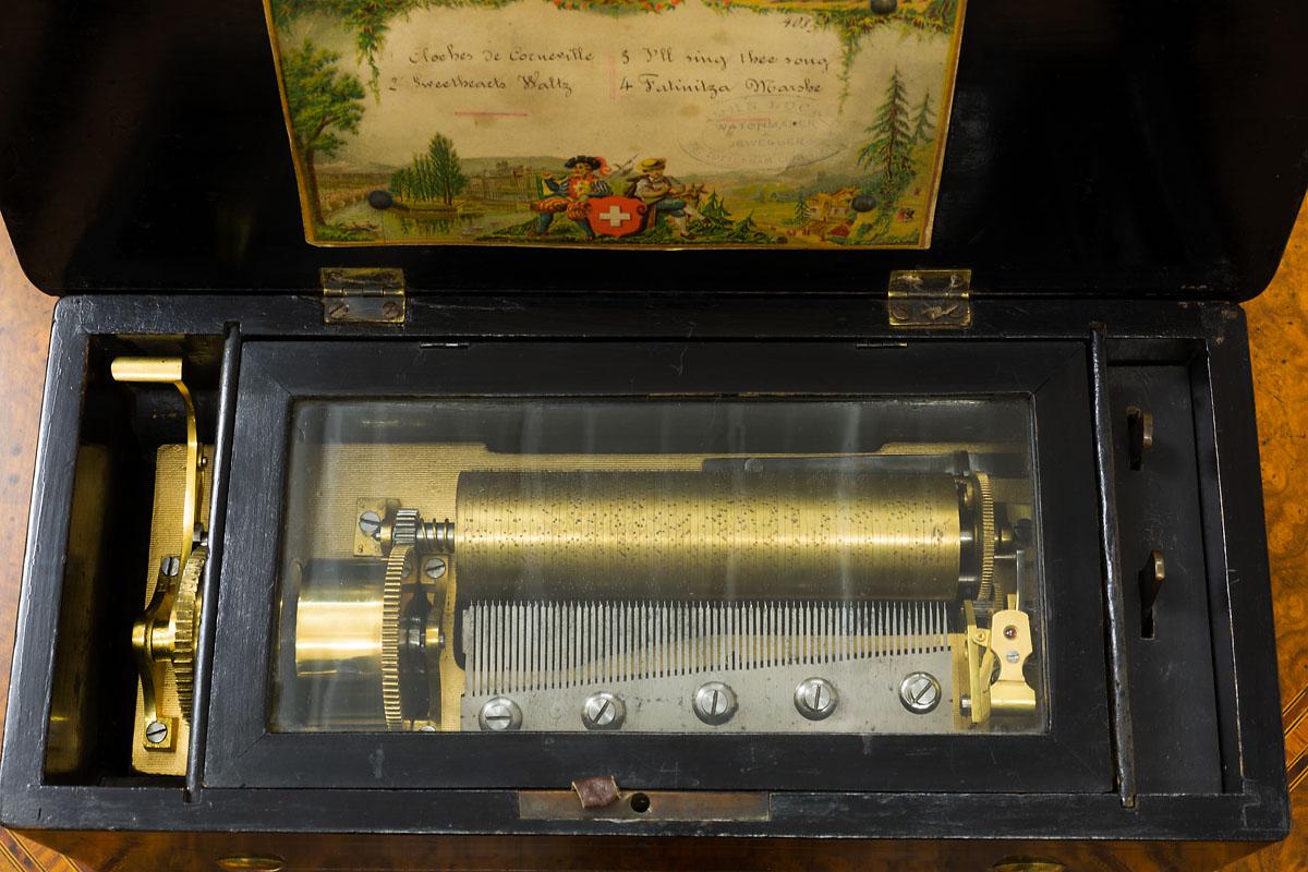 Swiss Rosewood Miniature Music Box