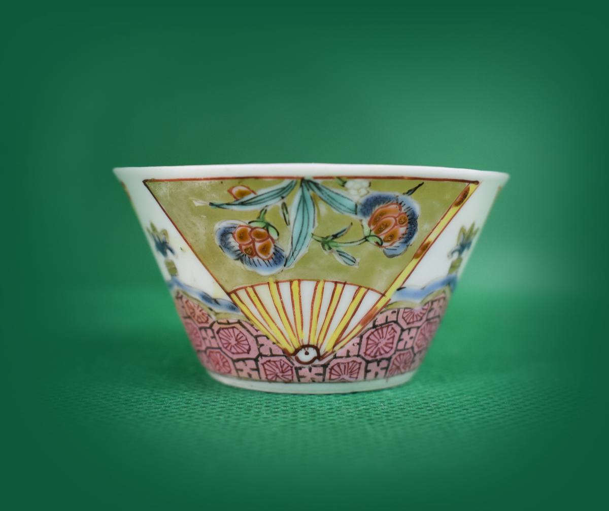 Yongzheng famille Rose cups and saucers