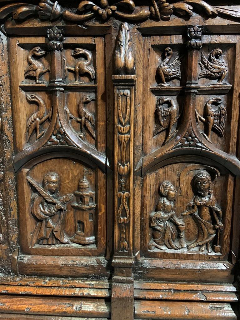 A TRULY OUTSTANDING LATE 15TH/EARLY 16TH CENTURY CARVED OAK CHEST. CIRCA 1480-1520.